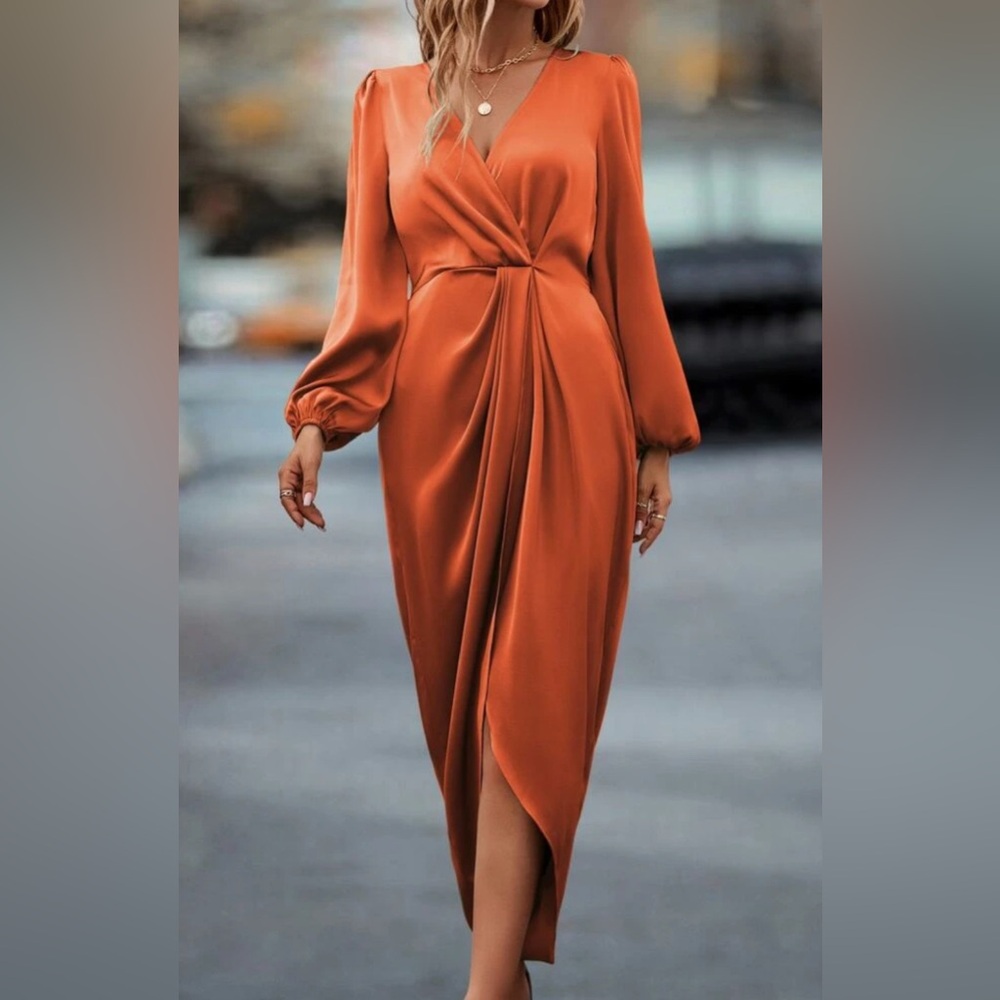 Lantern Sleeve Twist Front Wrap Hem Satin Dress
Burnt Orange Size: 12 (XL)